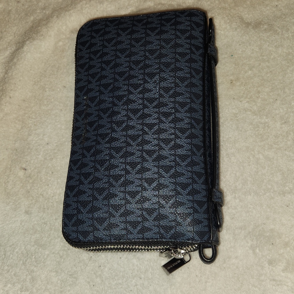 Brand New Michael Kors Black Leather Small Travel Pouch